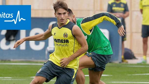 The fc barcelona initiates contacts with the villarreal by denis suárez