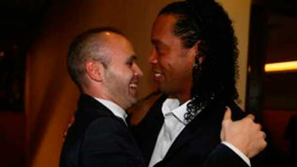 The Brazilian ronaldinho undid  in praises to andrés iniesta