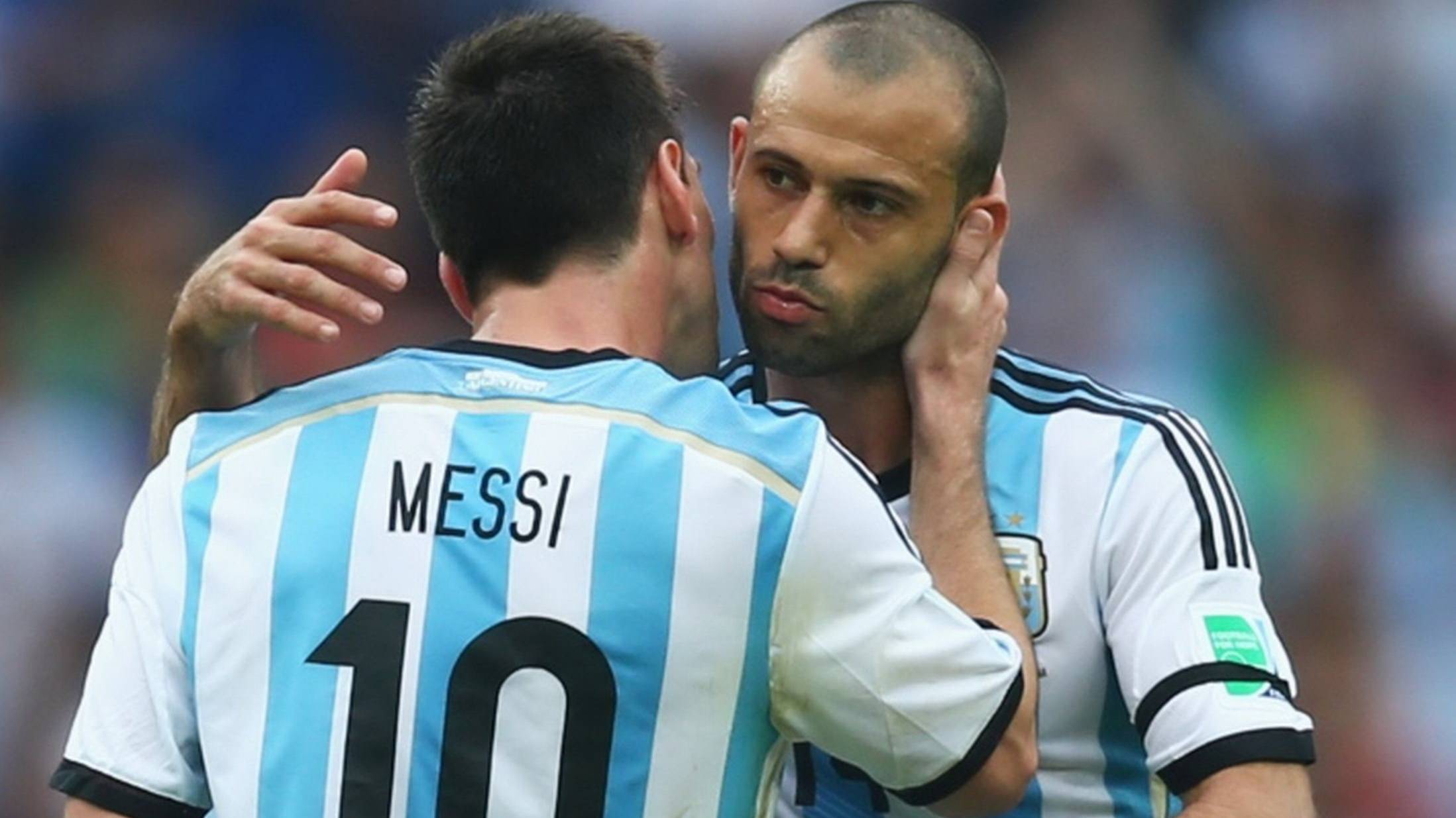 Messi and Mascherano, before a party of the albiceleste
