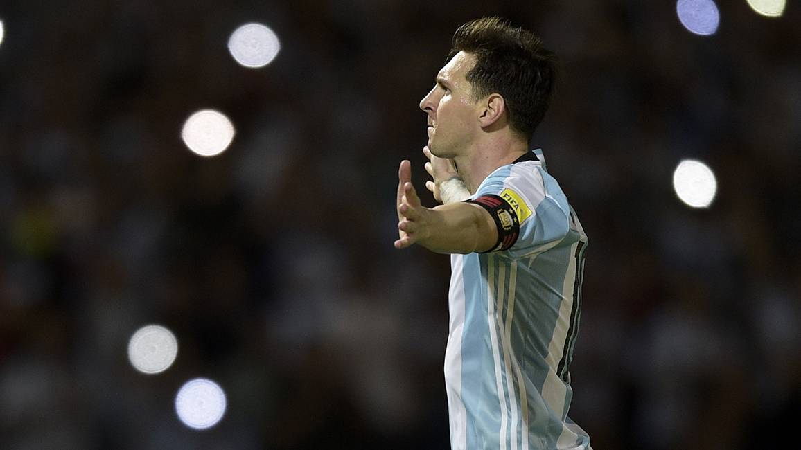 Leo Messi, celebrating the marked goal against Bolivia
