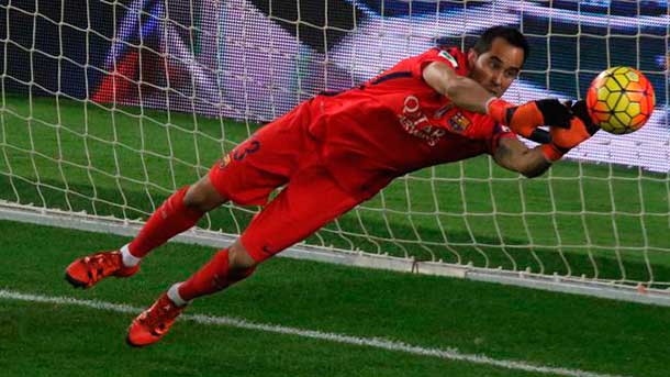 The guardameta Chilean saw as it remained  to two meetings of his best register without fitting with the fc barcelona