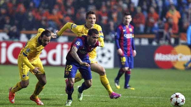 ¿Quién jugará de lateral derecho contra el PSG?