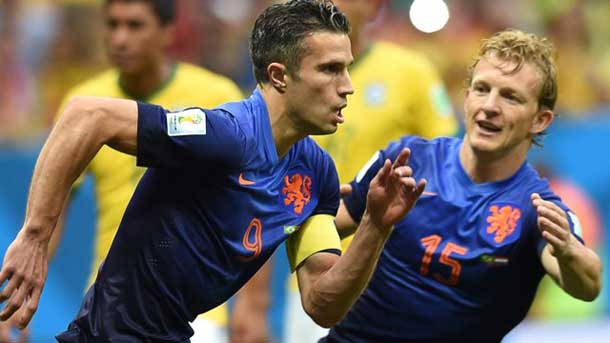 Aseguran que «el Barça va en serio a por Van Persie»