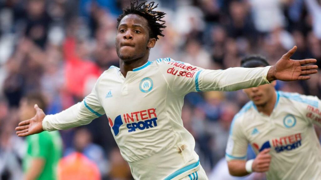 En Francia colocan a Batshuayi en la agenda del FC Barcelona
