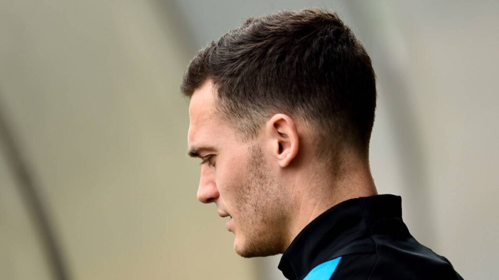 Vermaelen se convierte en otro problema para Luis Enrique