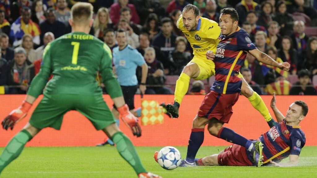 El FC Barcelona cobrará dinero por Adriano y Vermaelen