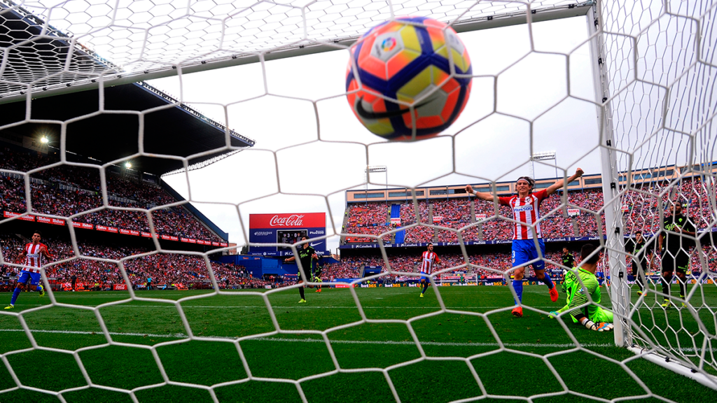 El Atlético goleó a un Sporting con Douglas de titular (5-0)