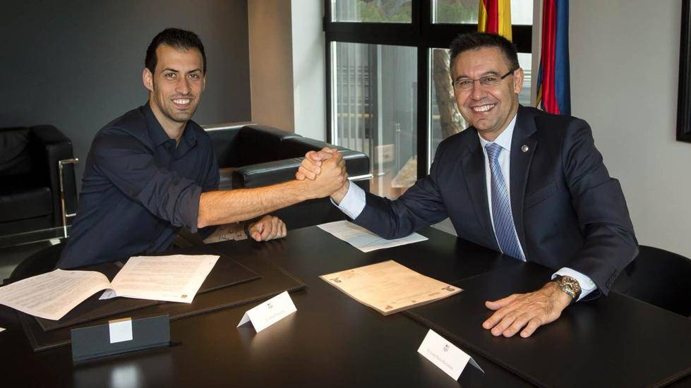 OFICIAL: Busquets firma la renovación con el Barcelona