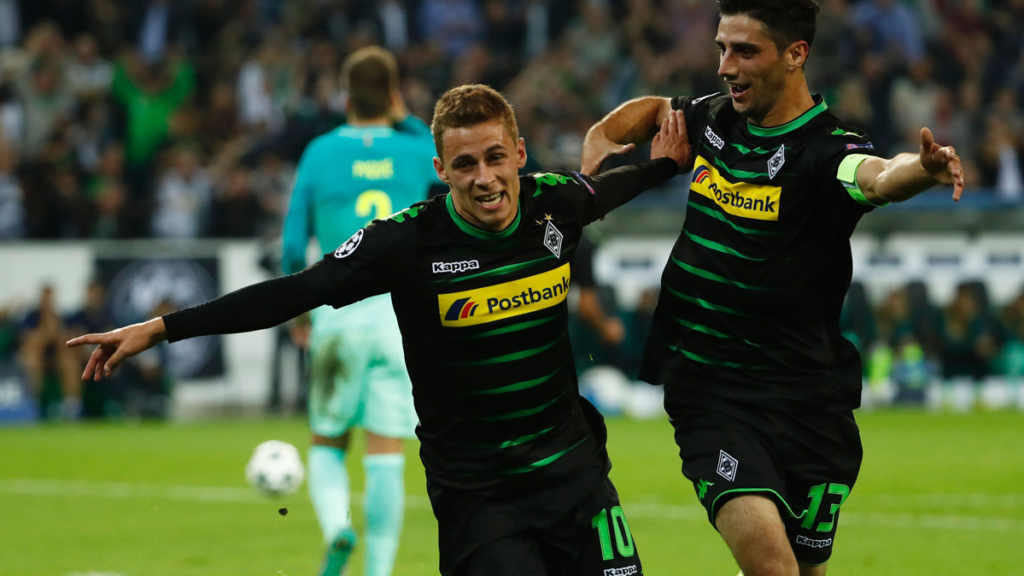 Thorgan Hazard marcó tras una pérdida de Busquets