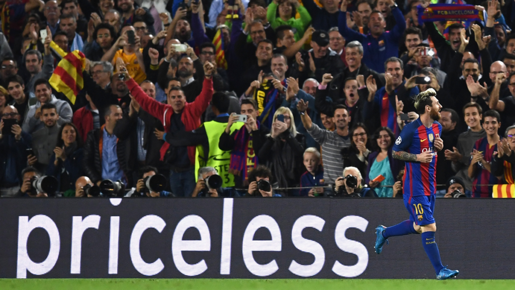 Pañolada en el Barça-Granada contra Tebas y Competición