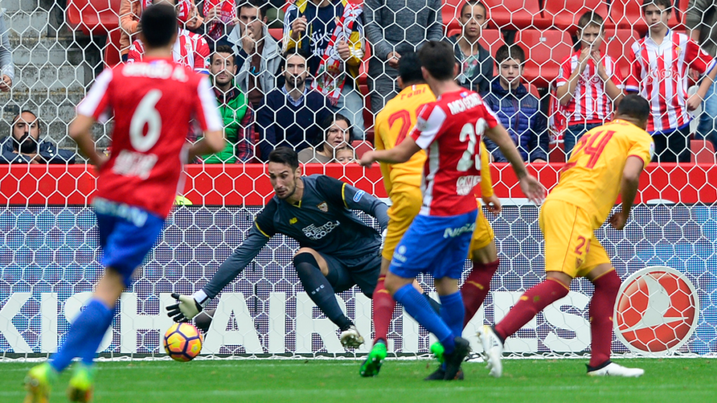 El Sevilla baja el listón y el Barça, con una oportunidad de oro