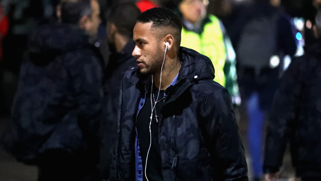 Neymar y Rakitic, sancionados contra el Borussia M’Gladbach