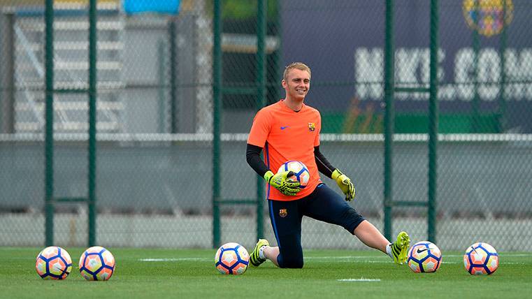 Jasper Cillessen se lesiona y será baja ante el Athletic Club