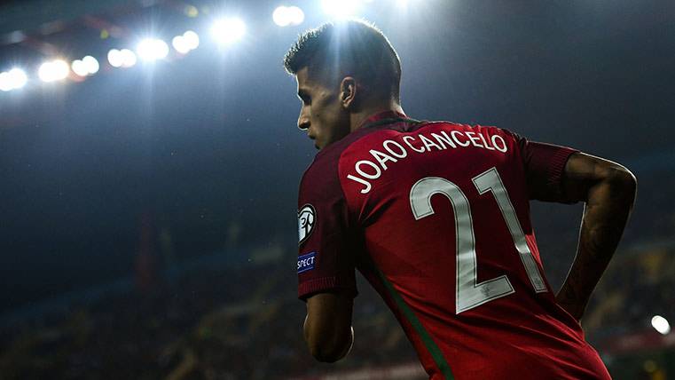Afirman que Cancelo esperará al Barça hasta junio