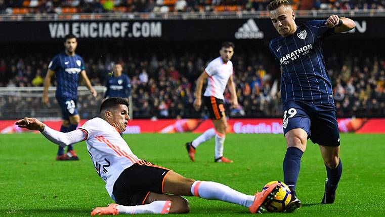 En el Valencia son conscientes de que Cancelo se irá en junio