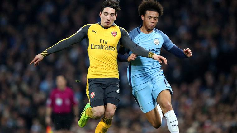 Bellerín puede desatar una «guerra» entre Barça y City