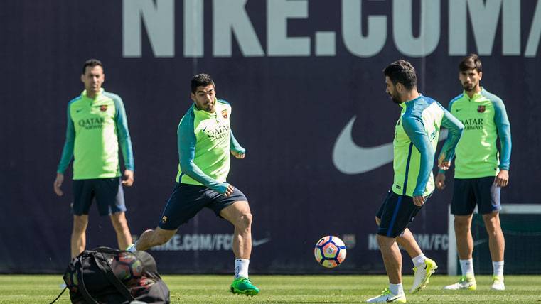 El Barcelona confirma que estudiará ofertas por Arda Turan