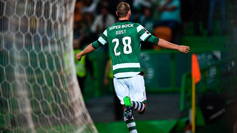 Bas Dost le mete más presión a Leo Messi en la Bota de Oro