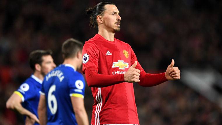 Cabreo de un Ibrahimovic que no sabe si seguirá en el United