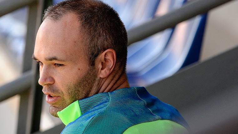 Andrés Iniesta, descartado para el derbi Espanyol-FC Barcelona