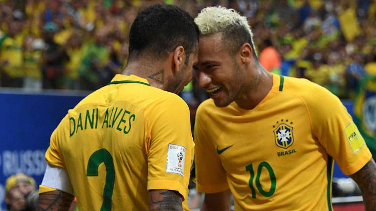 Neymar vs Alves: Dos amigos enfrentados en Champions