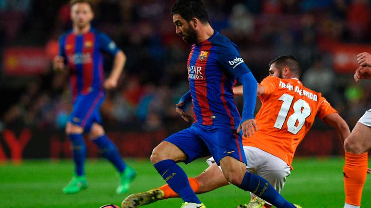 La voluntad de Arda Turan pasa por quedarse en el Barça