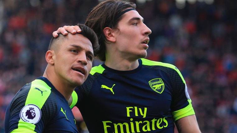 El Manchester City prepara una primera oferta por Bellerín