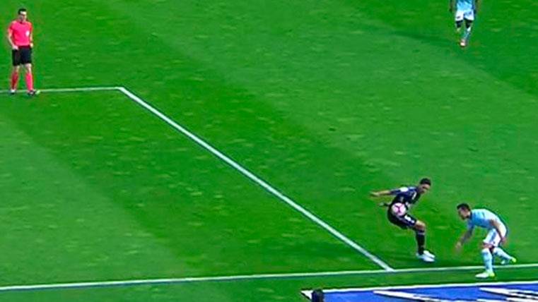 La primera de Aspas llegó por manos de Varane no pitadas