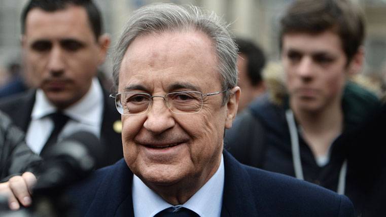 Florentino consigue que la camiseta del Madrid no aparezca