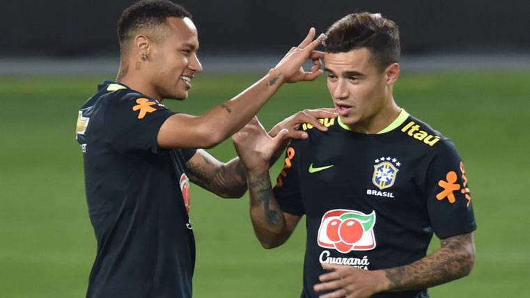 Neymar sigue disfrutando de sus vacaciones… con Coutinho