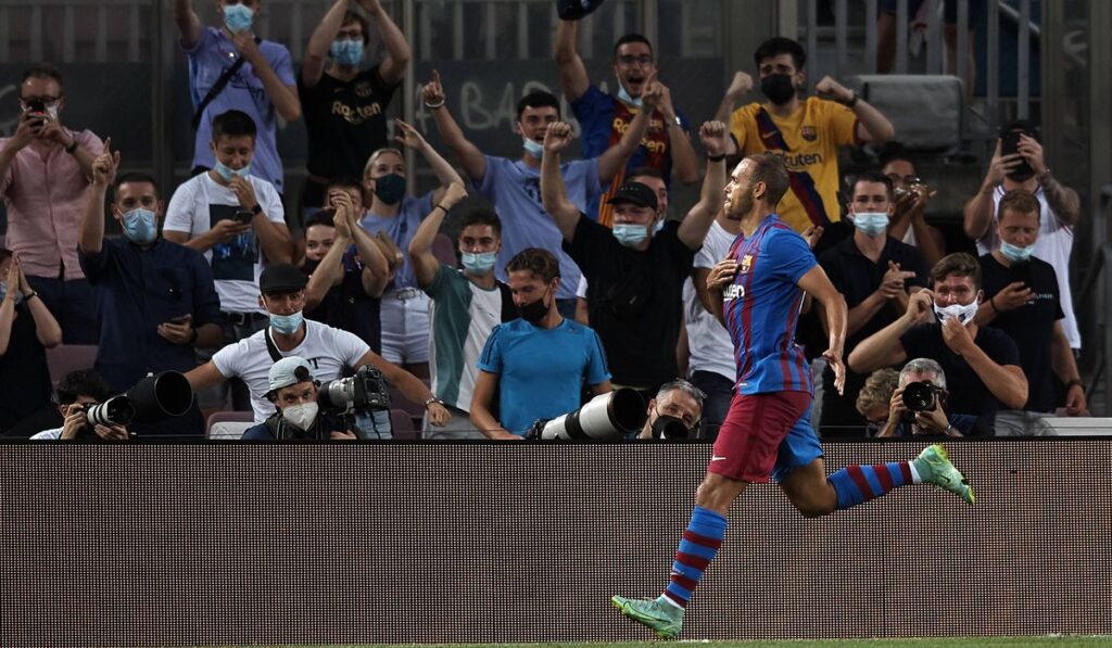 Doblete de Braithwaite tras una fantasía de Memphis (VÍDEO)