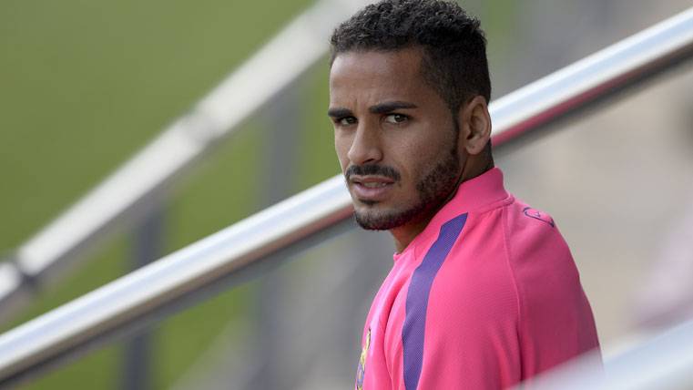 Douglas, a lo suyo: Sólo quiere ir cedido a un club de LaLiga