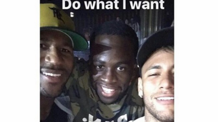 Neymar aprovecha el día sin entreno para ir a Ibiza