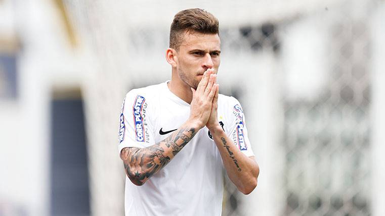 Lucas Lima se enfada y preocupa a un Santos que mira al Barça