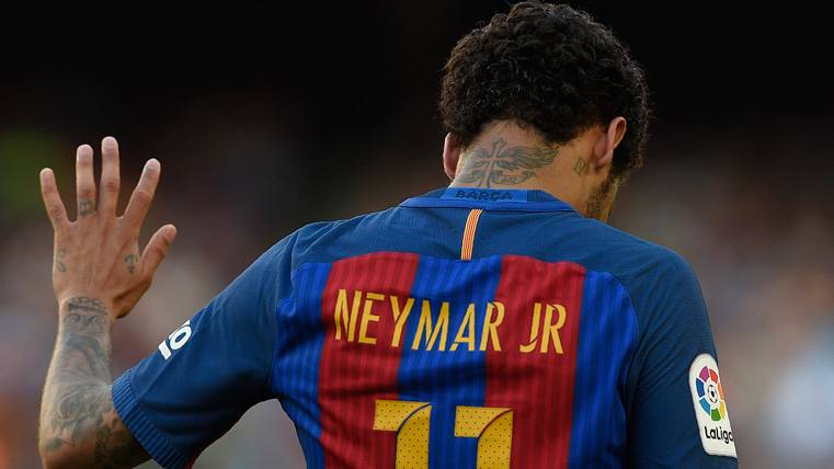 Mestre: «Neymar se queda en el Barcelona al 200%»