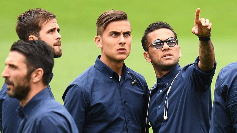 Paulo Dybala, ¿al Manchester City con Dani Alves?