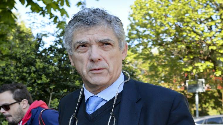 Ángel María Villar pasa su primera noche en el calabozo