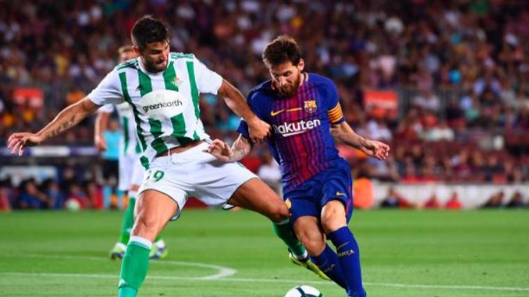 A Messi se le resistió el gol ante el Betis: ¡tres palos!
