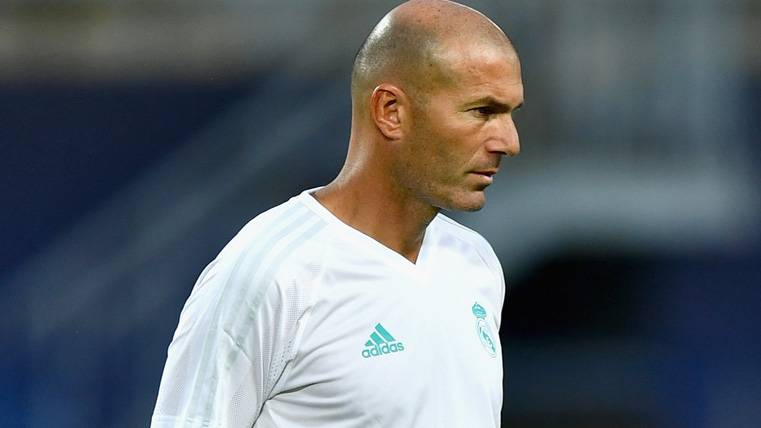 Cabreo de Zidane justo antes de la Supercopa de Europa