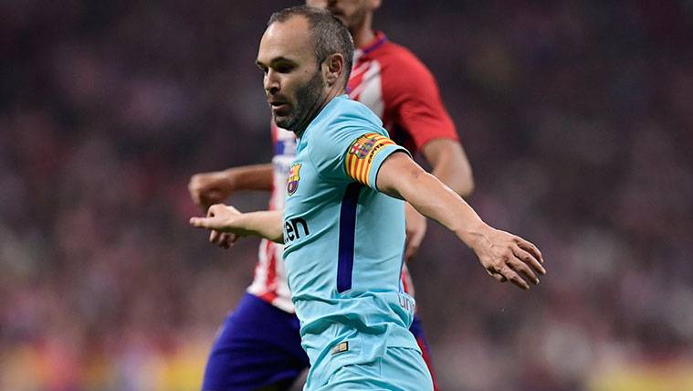Iniesta, titular indiscutible y dosificado por Ernesto Valverde
