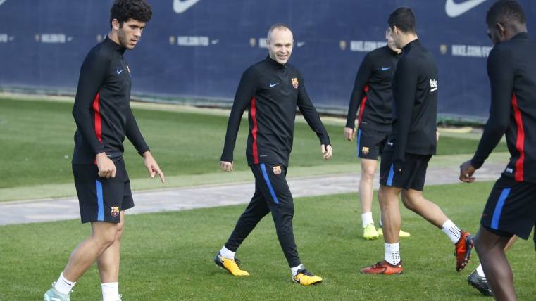 Sesion matutina del Barcelona para recuperar fuerzas