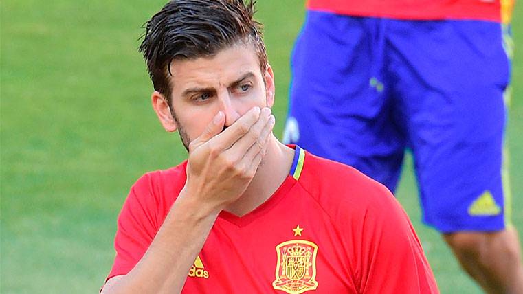 «Piqué no se irá, el ambiente no está enrarecido en absoluto»