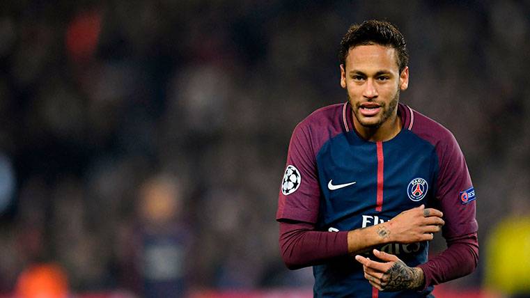 Neymar y Florentino planean la fuga del brasileño al Madrid