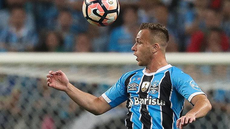 El Barça podría fichar a Coutinho en enero y a Arthur en verano