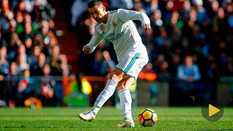 El disparo de Cristiano al aire en el Clásico se hace viral