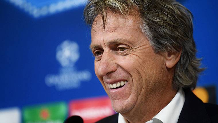 «Como soy Jesus, rezaré para parar a Leo Messi y Luis Suárez»