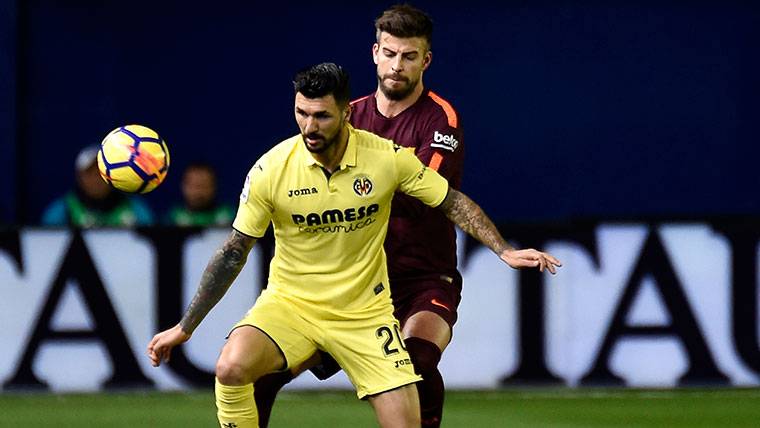 Susto de Jordi Alba y Piqué, a la cruceta contra el Villarreal