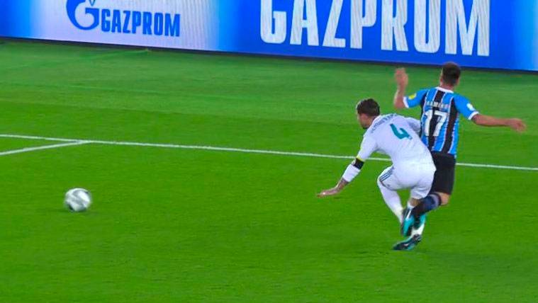 POLÉMICA: Penalti de Sergio Ramos antes del 1-0 del Real Madrid