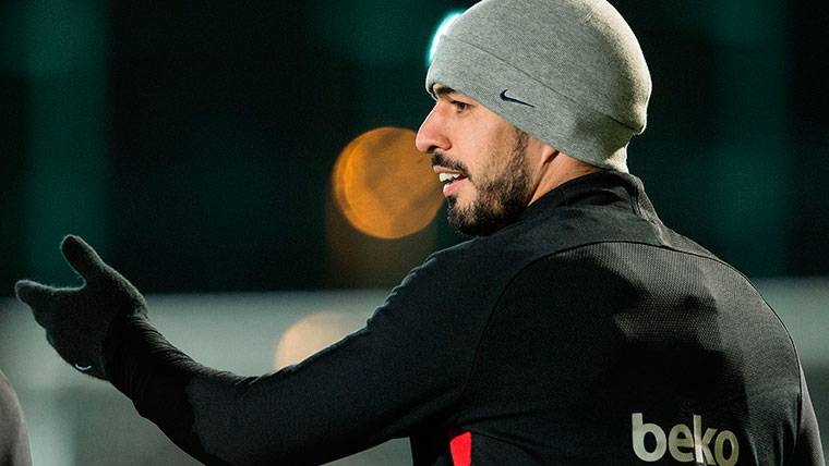 «Luis Suárez tiene interferencias emocionales y psicológicas»