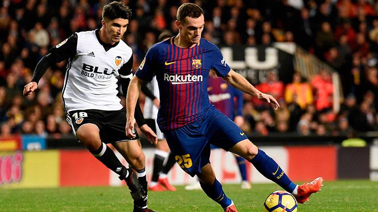 Vermaelen hace que la salida de Mascherano no sea grave